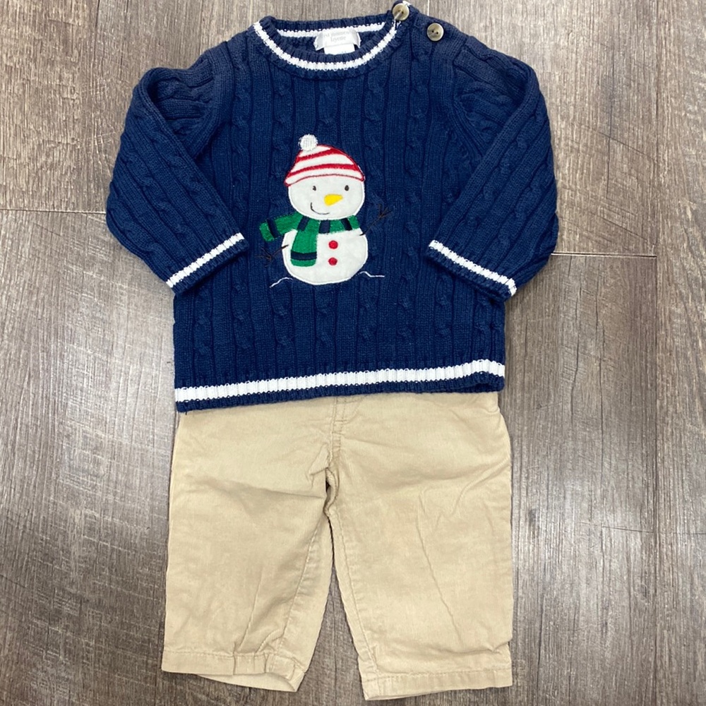 Excellent condition First Moments sweater & corduroy pants set size 3-6 mos